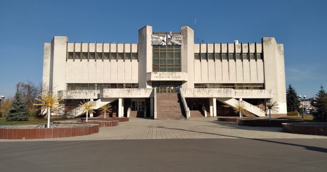 Будівля: РАЦС в Чернігові